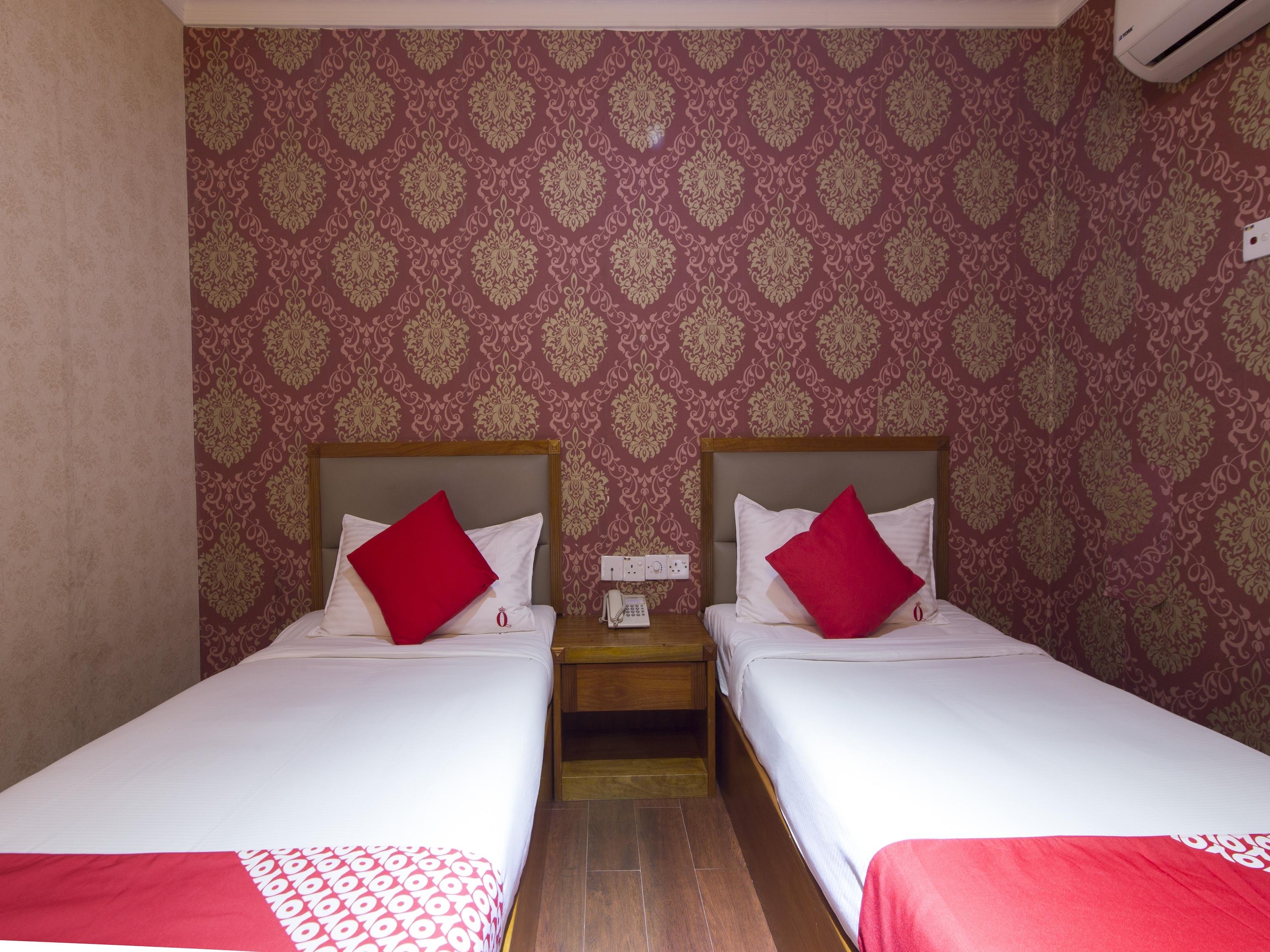 Super Oyo 998 Queen City Hotel Джорджтаун Экстерьер фото