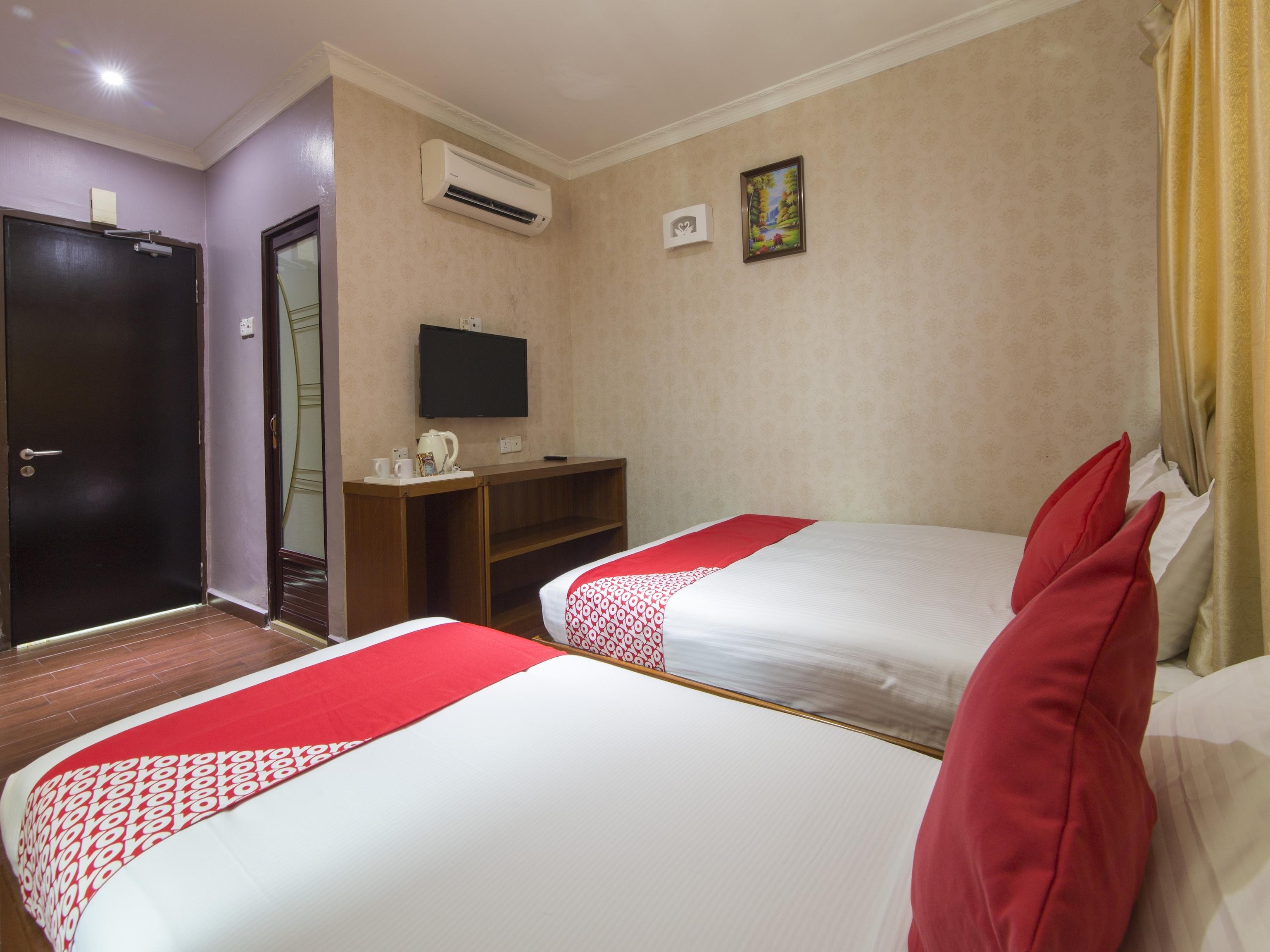 Super Oyo 998 Queen City Hotel Джорджтаун Экстерьер фото